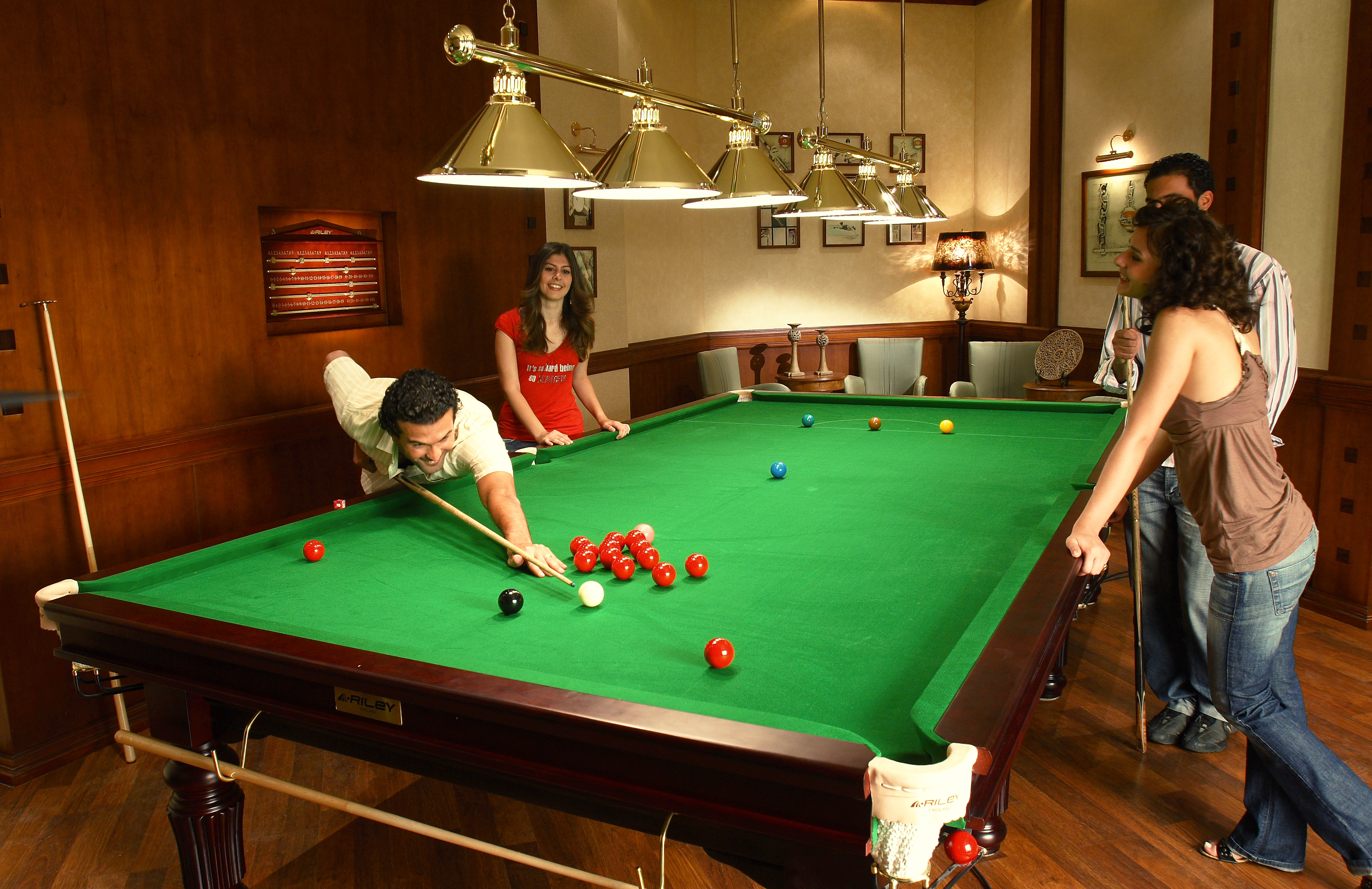 BILLARDS
